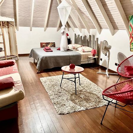 Papeth House Villa Le Francois Luaran gambar